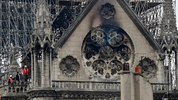 Francia ya tiene más de 700 millones para reconstruir su catedral